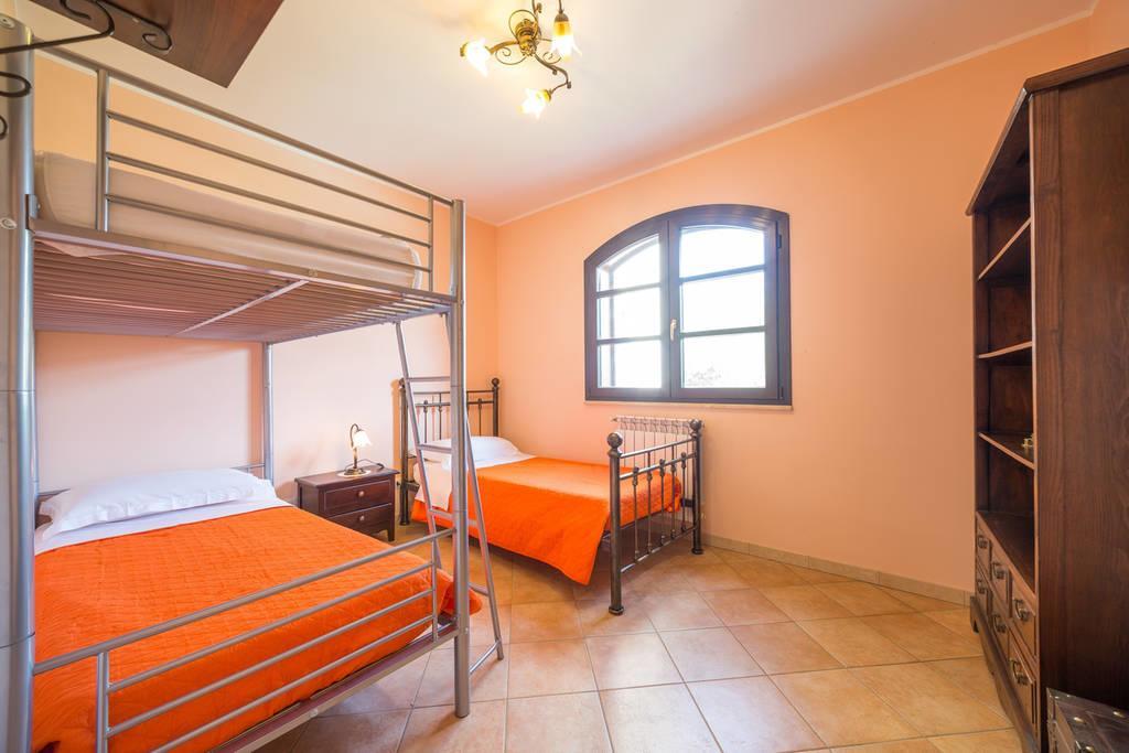 פרנקווילה די סיציליה Casa Vacanze A Rava מראה חיצוני תמונה